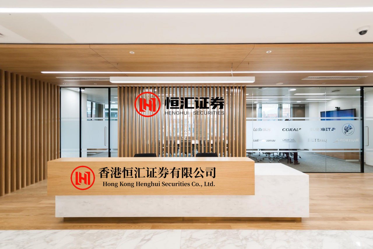 兴盛网 对手今天过生日！孙颖莎主动让分避免11-0：14分钟4-0横扫 只丢10分